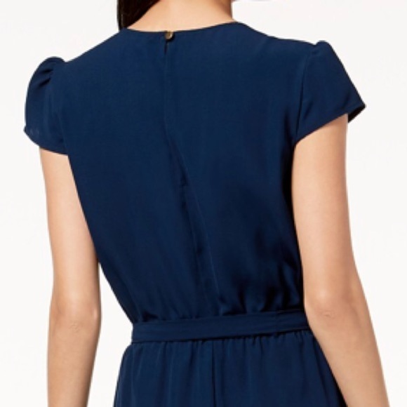 ‼️SALE‼️Cap-Sleeve Surplice Jumpsuit-Navy - Picture 3 of 4